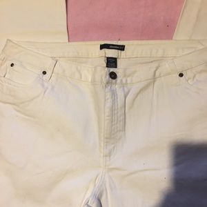 NWOT Women’s Plus Size Jeans Size 24T